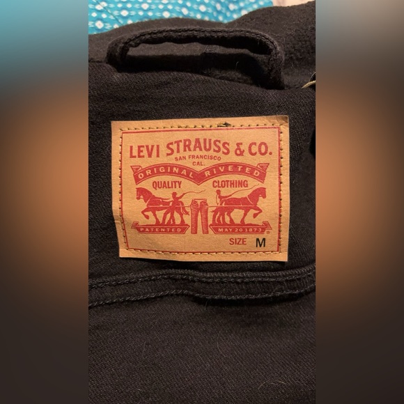 Black Levi’s half and half jacket - Picture 3 of 3